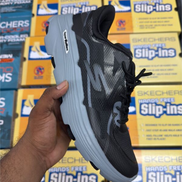 Skechers hyper piller