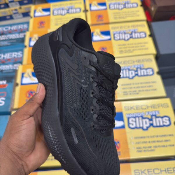 Skechers hyper burst arch